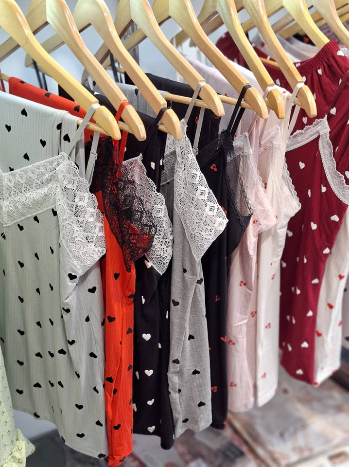 الجديد وصل بكوزال شوب ✨
وصلتنا بضاعة جميلة ومميزة 🤍
ملابس منزلية بقصّات حلوة
رمضانيات راقية ✨
موديلات عرائسي غير شكل 👰🏻‍♀️💫
زورونا وشوفو الفخامة بنفسكم 🌸
مجمع روتانا طابق اول


**إذا كنت صاحب هذا الإعلان وتريد حذفه لأي سبب، رجاءا أرسل رسالة إلى الدعم الفني**