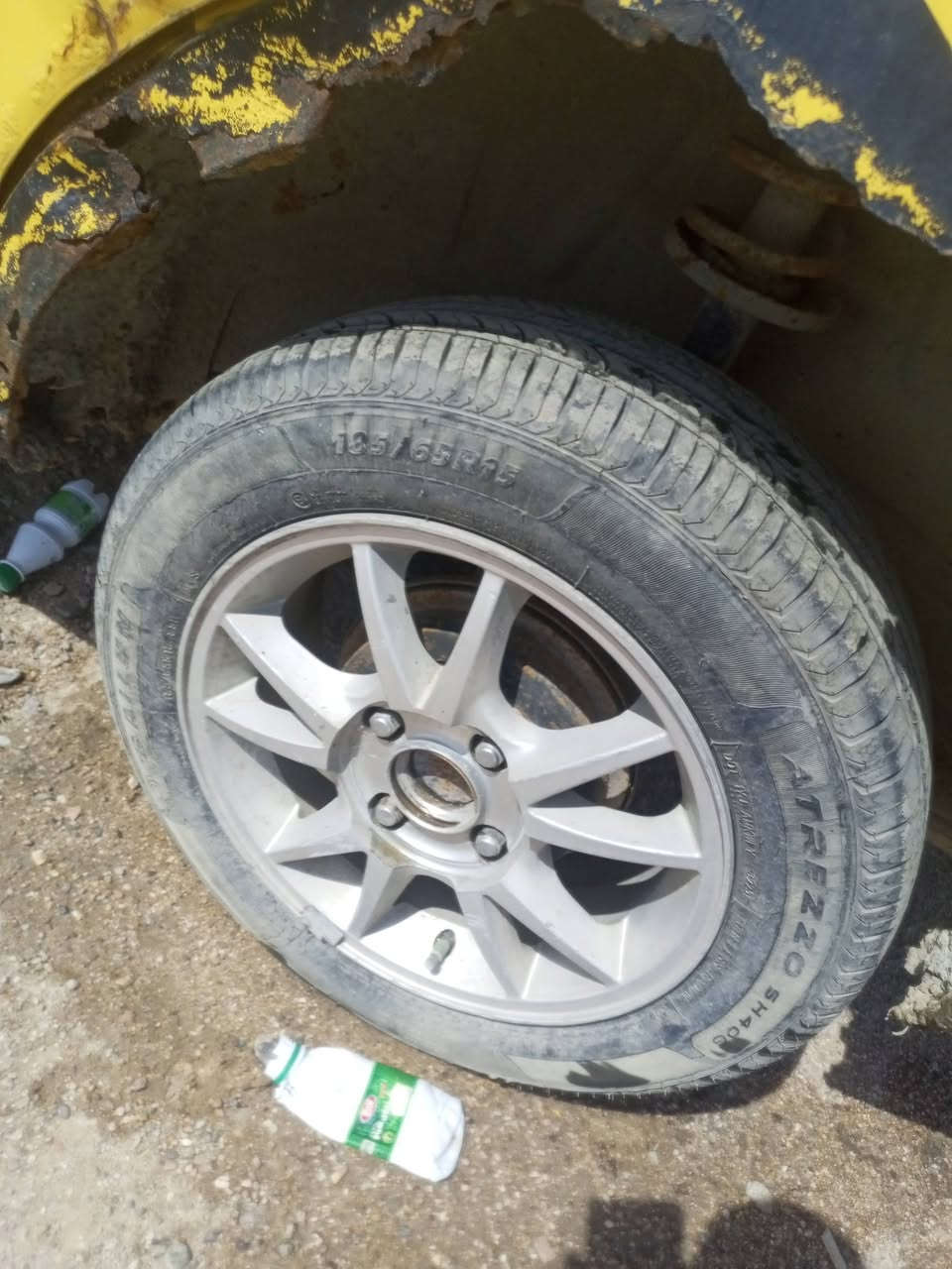 ادوات شيري فلاوين تنباع ادوات كوم حديد بيها تخم تاير جديد ومكينه وكير  كورلا مكينه حمت ووكفت  كير سليم
دواخل كشنات نضاف دشبول الخ 
السعر 450 الف مكاني بصره ال سيبة 
***********
