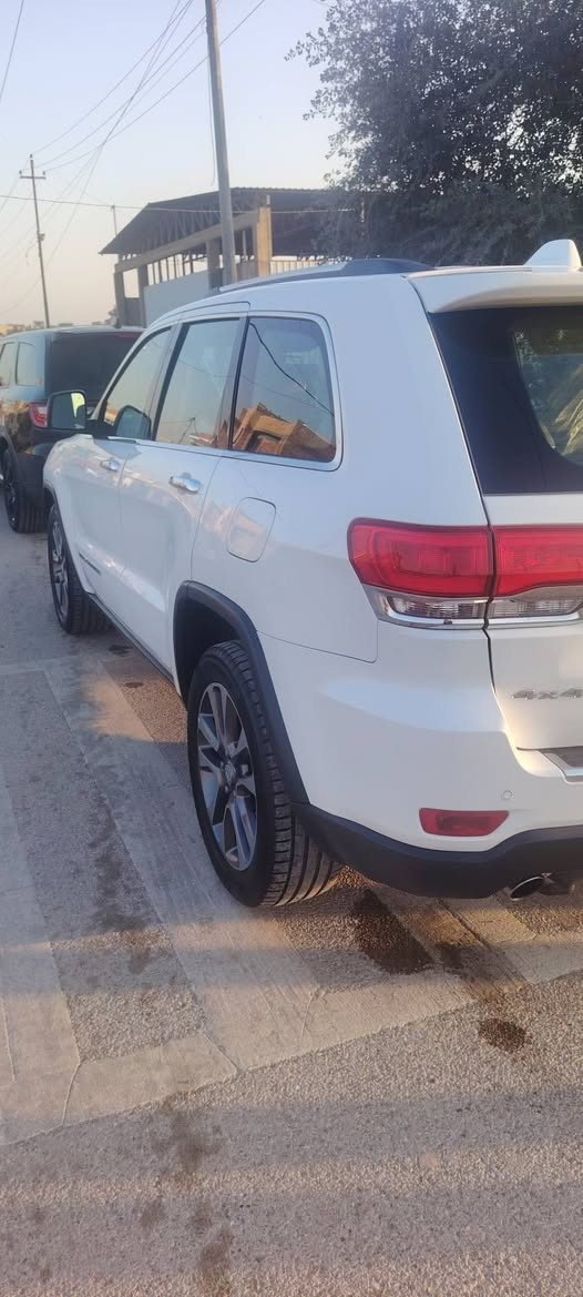 سلام عليكم للبيع جيب لمتد بلاس خليجي 2018
3 شاشات
فول مواصفات 1/1
مكينه  3600
ماشيه 73الف 
مكفوله كفاله عامه
تشغيل عن بعد
شاشه جبيره 
كامره دواره
جنطه كهربائي شفط
شفتات ستيرن 
تئدفه بلستيرن
حساسات امامي خلفي
دبل كزوز
سستم صوت 12 سماعه
دمامي خلفي بصندوق
قطعتين تبريد 
كشن خزن ميموري 
داخل جلد
تدفئه تبريد بكشنات
ستيرن تدفئه
لايت زنون بلادي
اطفاء محرك اوتو عند توقف
اوتو بارك مساعد
ردارات جانبيه
توقف ذاتي 
رقم بغداد بسمي انكليزي   السعر 260    مكاني واسط *********** /***********
