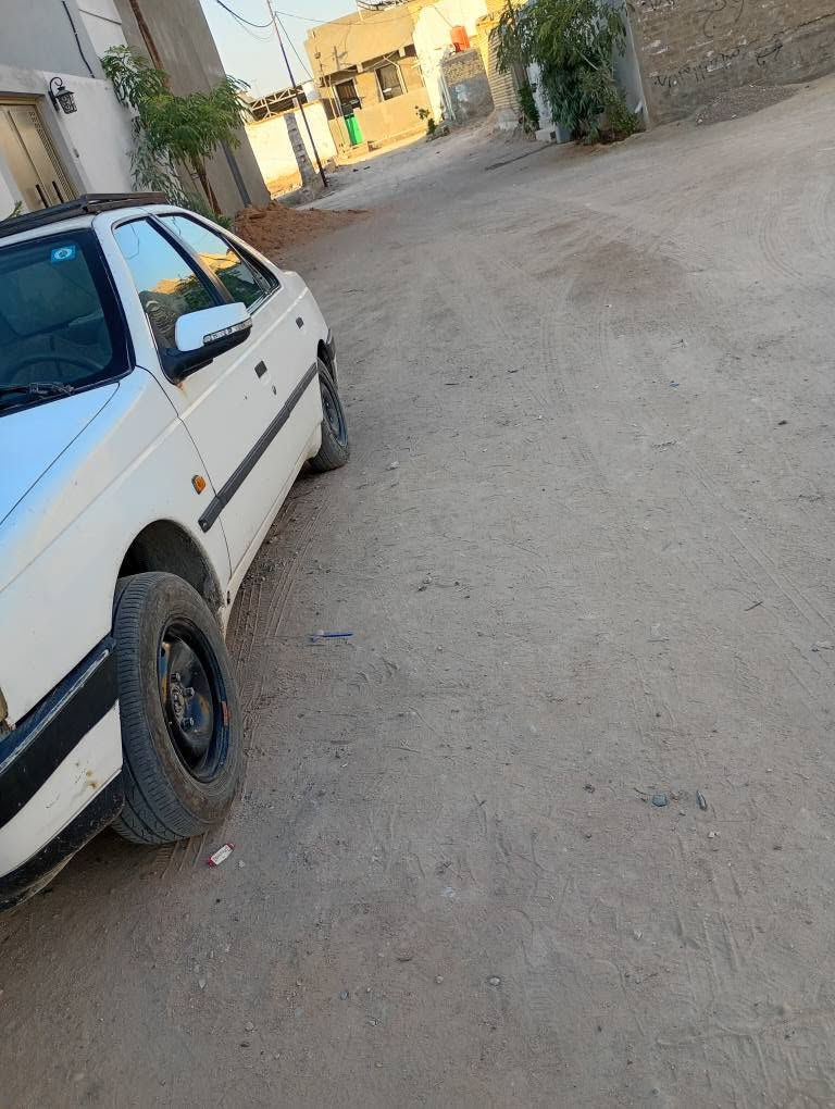 بيجو 405 تبريد ثلج 
كشرتها شوف العين 
السعر 36 وبيه مجال حك الجيه 
اني ماشرحلك البيه كلب وشوف بعينك  وبك خير وتدلل
رقم التليفون *********** النجف, العراق
