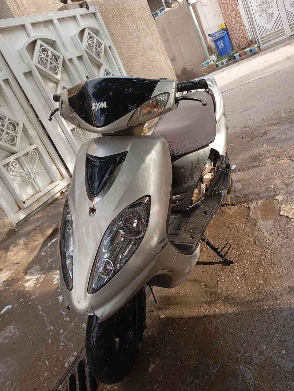 للبيع دراجة سيام كوري شغاله ب180 مكاني كوت العزة***********
