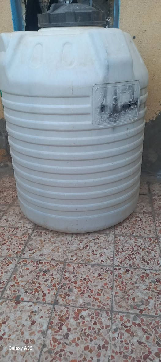 سلام عليكم مقطوره ام الطن للبيع السعر 50 الاتصال على الرقم ***********
