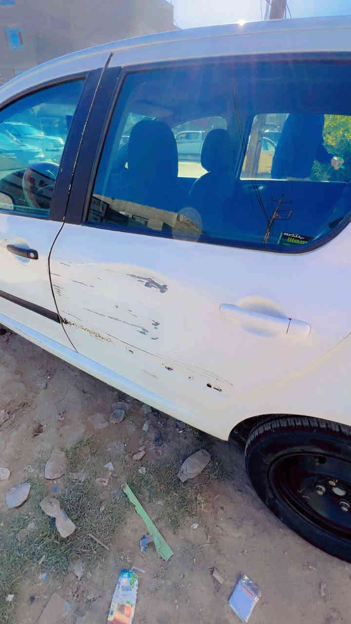 سلام عليكم للبيع بيجو 307 موديل 2006 مصبوغه  حزام بدون حادث سنويه ساقطه رقم الماني تبريدشغال ثلج الفان عاطل سياره مو بسمي راعيهه موجود تحويل اشوكت متريد ايحول اروح وياك للمرور اني العنوان بغداد الدوره البعيثه سعر 35 ورقه رقم ***********
