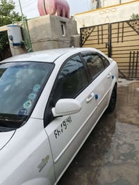 اوبترا ٢٠٠٧ بغداد بأسمي السياره جاملغ مبدل وبيها أربع قطع شخطات مصبوغه...