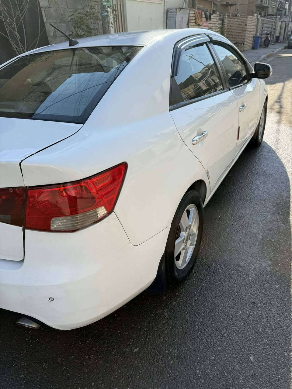 للبيع او مراوس كيا سيراتو وارد خليجي مكينه ١٦٠٠  ما مفتوح كير ما مفتوح صدر جديد كامره حساسات تحكم جهتين شفتات جهتين شاشه  رقم جديد سنويه ٢٠٢٨ تبريد تدفاه شغال صبغ قطعتين ونص بلا دواخل بجم كبس شاصي الغود مكفول مديل ٢٠١٣ سعر ٩٤ وبيها مجال مكاني بغداد ***********
