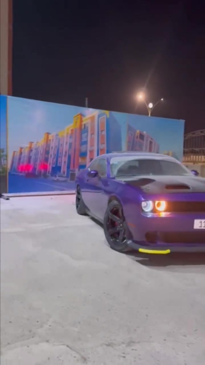 Rt max
2013
اللون بنفسجي
رقم بغداد الدولي الجديد
فتحه
محرك كير تبريد جاهزه
لايت زنون
محدث امامي وخلفي
منظومة غاز بيها
***********
125 ورقه وبيها مجال
