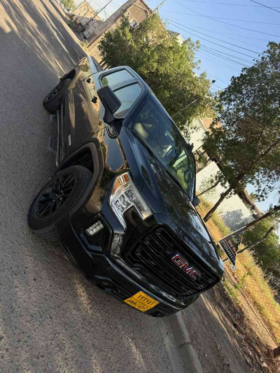 السلام عليكم GMC سييرا موديل 2020 الفيشن باب طويل بدي قصير مكينة 8 سلندر 5300  للبيع او المراوس 
حادث جاملغ وبنيد 
رقم سليمانية شرط التحويل 
سونار موجود بالصور  صور الحادث موجودة بالبوست 
سعر مناسب للاستفسار الاتصال ع الرقم *********** 
مكان السيارة بغداد شارع فلسطين
