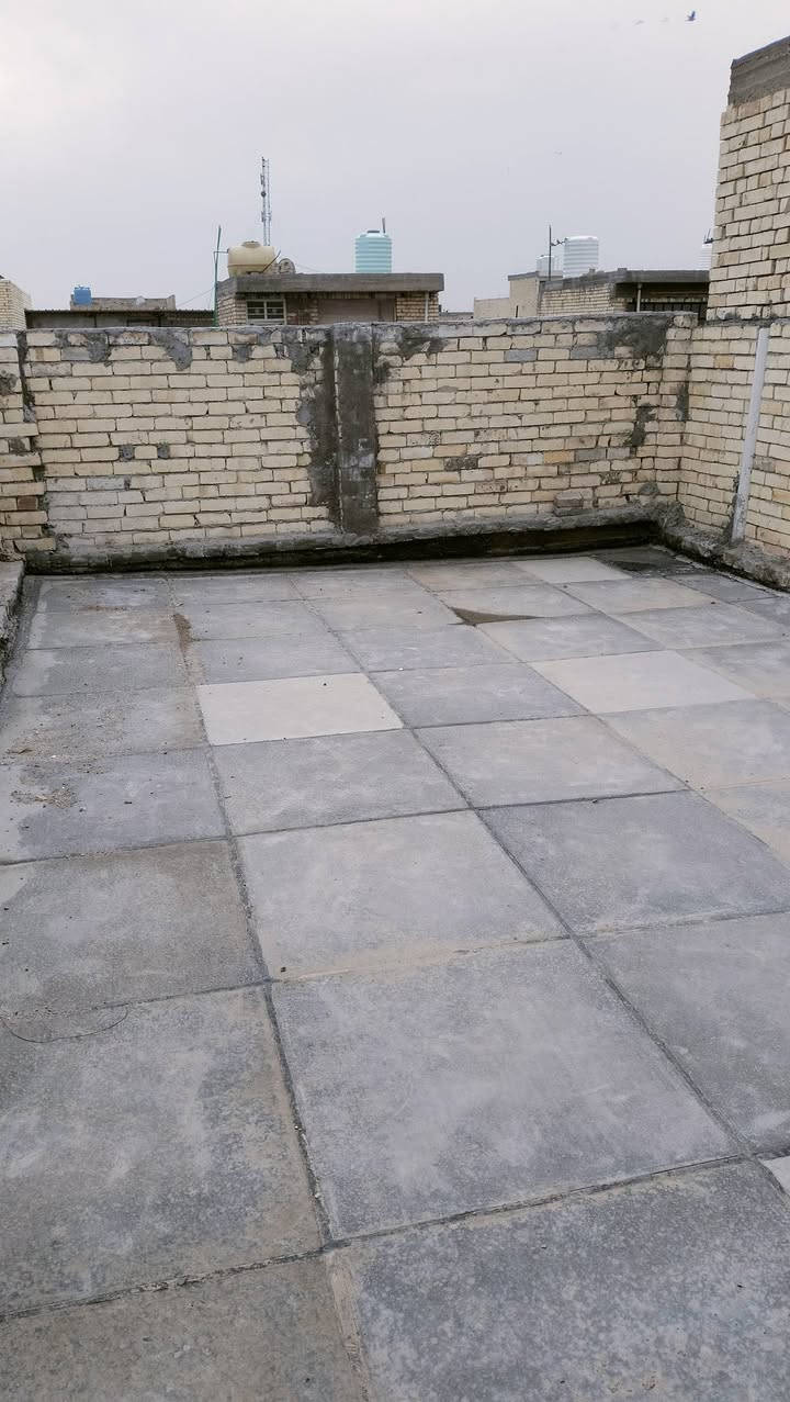 دار هيكل 100متر للبيع
الوجه 5والنزال 20. 

كامل سطح  مع كهرباء مع ماء 

المكان حي الكوفه ضهر اسواق ادم  قرب شارع المخازن
كامل خدمات تبليط مقرنص 

للتواصل ***********
