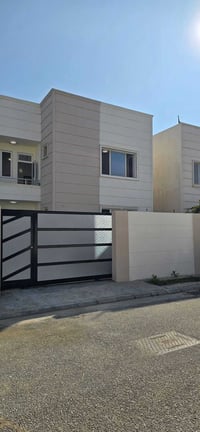 مجمع الدره • 220م طابقين • مؤثث