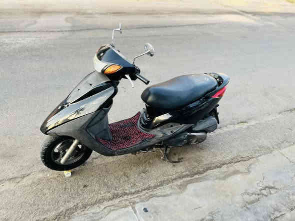 سلام عليكم دراجة بريز نوزل للبيع

دراجه حيل حلوه ونضيفه ومنزله على ايدي من رنبه
كلهه شغاله وجاهزه محرك مكفول دراجه من كل شئ 
مكان بغداد كماليه
سعر اتصل ودلل
رقم***********
