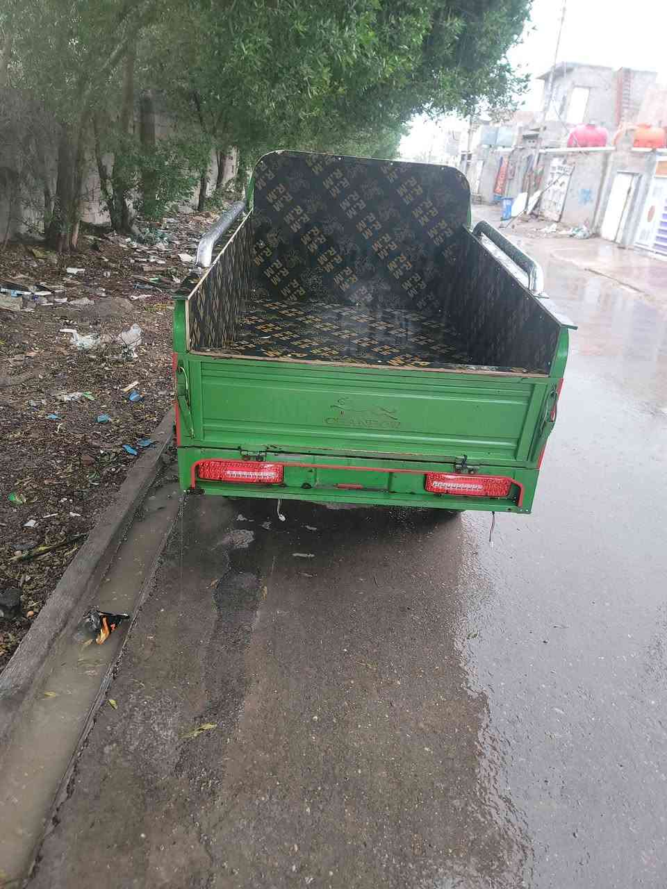 ستوته للبيع موديل واحد وعشرين  مكان بغداد  حي البتول  ***********
