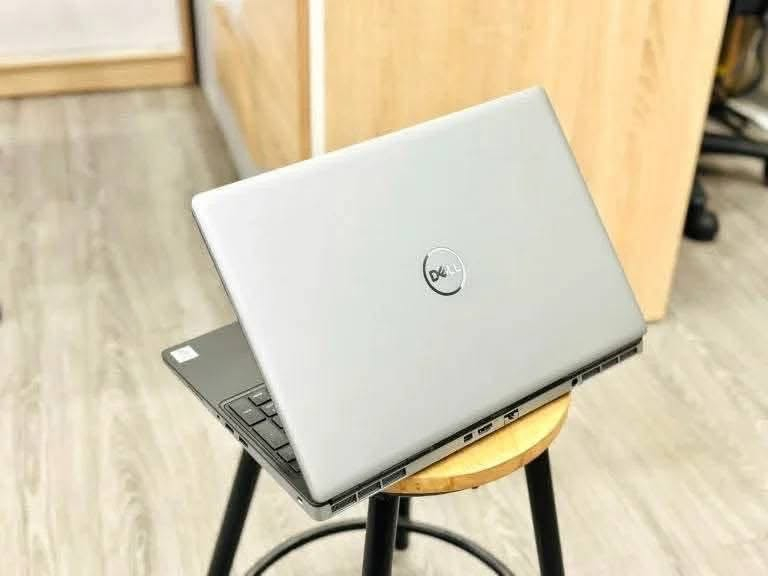 💻Dell Precision 7550 💥
🎯 أداء جامد وسريع – تصميم أنيق – حالة فوق الممتازة ومواصفات عالية للمحترفين

🔹 المعالج: Intel Core i7-10850H – جيل عاشر

🔹 كارت الشاشة: NVIDIA Quadro T2000 – 4GB

🔹 الرام: 16GB DDR4

🔹 التخزين: 512GB SSD NVMe

🔹 الشاشة: 15.6 بوصة – دقة وألوان مميزة FHD

🔹 البطارية: Excellent – تدوم لفترات طويلة

 مناسب لـ:

مصممين الجرافيك والـ 3D

مهندسين التصميم والـ CAD

المونتاج وصناعة المحتوى

المبرمجين وأصحاب الأعمال الكبيرة

ضمان سنه كامله 🔥 
شاحن وبطاريه اوريچنال 🔥 
متاح شحن جميع المحافظات


**إذا كنت صاحب هذا الإعلان وتريد حذفه لأي سبب، رجاءا أرسل رسالة إلى الدعم الفني**
