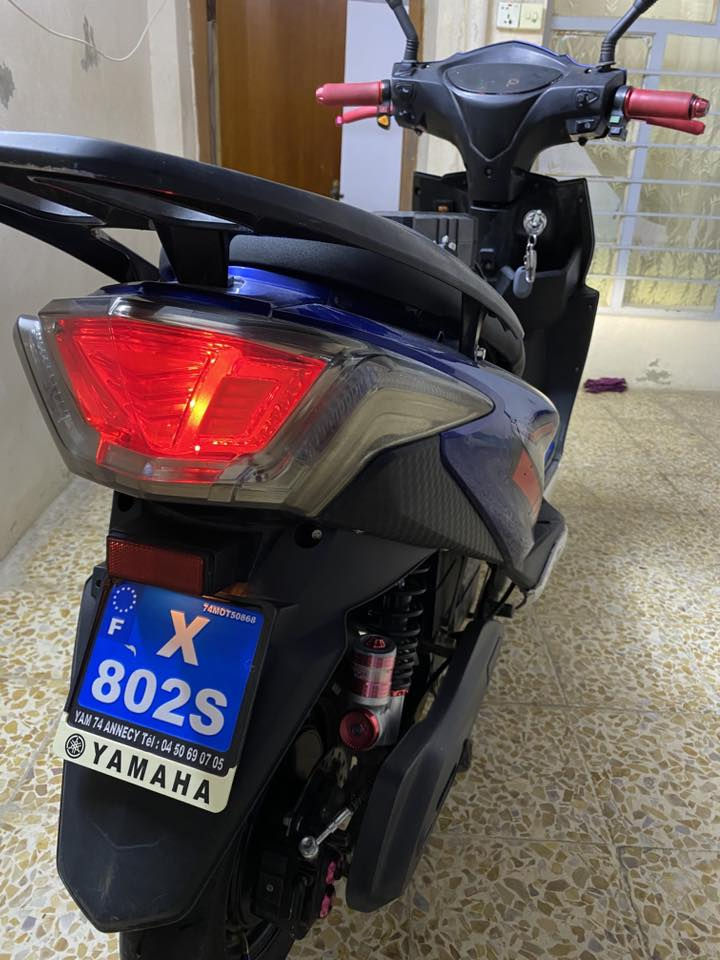 السلام عليكم ماطور شحن للبيع ماطور نضيف مثل ماموضح بالصورة تايرات جدد ٦بطاريات ٣اصليات ومبدل جدد تشغيل عن بعد بصمة نطام باركP
السعر 350الف للاستفسار الاتصال على الرقم***********
