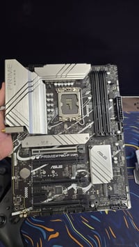 قطع للبيع نضافة 100%  Z790-p Asus Prime  بدون كارتون السعر 225الف  Cas...