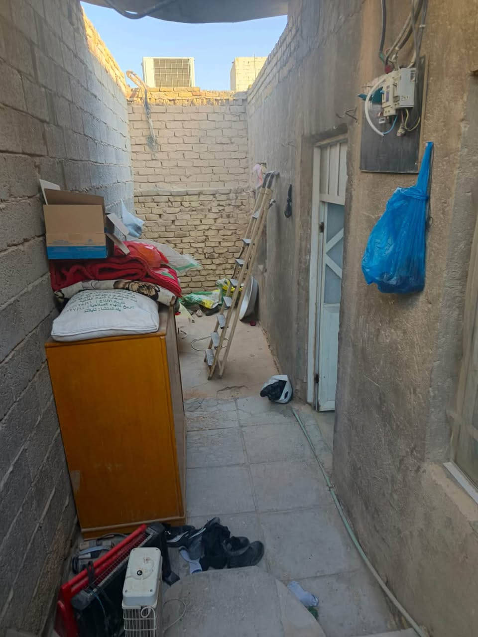 بيت 150 متر للبيع ثلاث غرف وصاله ومطبخ وصحيات على شارعين بسعر 53مليون
مكتب حازم البديري ***********
