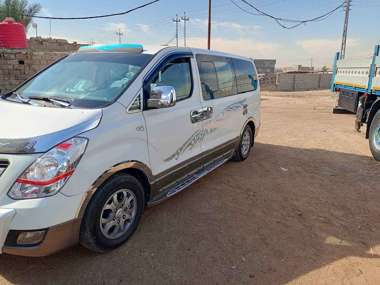 سلام للبيع موديل 2015 سيارة جاهزة مانقصة برغي مسكر أصل مكينة جديد كلش نص بنص بهية صبغ جمالغ ودسة من جوة مل سايق مكاني البصرة سعر 190 حدادية تخم تاير كلش جاهزة ***********
