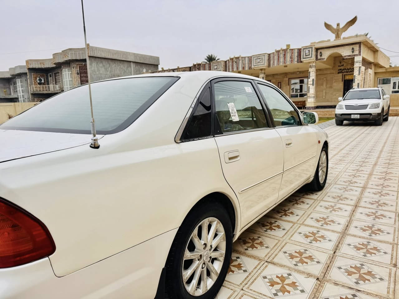 السلام عليكم افلون ٢٠٠١ خليجي السعر ٩٥ وبيه مجال
***********
