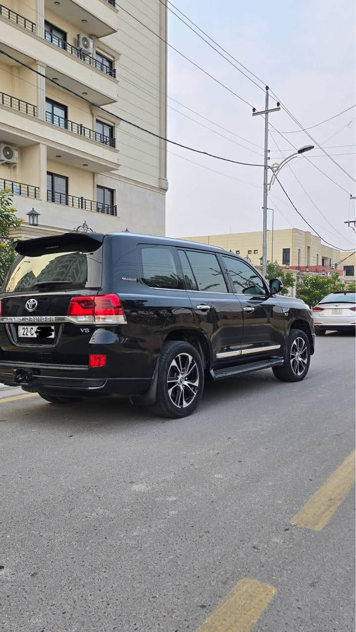 لأصحاب الفخامة والذوق الرفيع، لاندكروز جكسارة بحالة الوكالة وبكامل هيبتها.
2021
تفاصيل السيارة:
.(Land Cruiser) النوع: تويوتا لاندكروز •
• الفئة: GX.R (فل كامل).
• 0ء المحرك: 8 سلندر V8 4600 (القوة والعزم المعروف).
89,100 Km •
• اللون: أسود ملكي (صبغ وكالة، لمعة مميزة).
• الرقم: أربيل (22) - رقم مميز
• الحالة العامة: السيارة بحالة ممتازة جدا ميكانيك وكهرباء بشرط الفحص.
المواصفات والإضافات:
• المظهر الخارجي: كرومات الوكالة، لايتات LED، حساسات أمامية وخلفية،
فتحة سقف, هوك خلفي أصلي.
• المقصورة الداخلية: كشنات بحريني نظيفة جداً، شاشة كبيرة، نظام ملاحة،
تبريد مركزي (ثلج)، تحكم ستيرن كامل.
• الإطارات: طقم تواير جديد مع ويل كب بلادي.
•مكفولة من الحادث والصبغ بدون اي شخط
• السيارة بأسمي تحويل مباشر
§ السعر والمكان:
• السعر: [58,000] (قابل للتفاوض البسيط للجادين).
• مكان التواجد: [الانبار -الفلوجة].
• للتواصل والاستفسار: [***********]. الفلوجة, الأنبار
