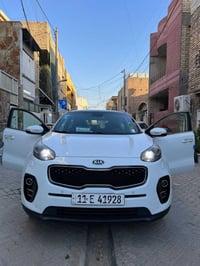سبورتج 18 خليجي فول عده البصمة السيار مكفولة بيها بس بارد قليل بالباب ...