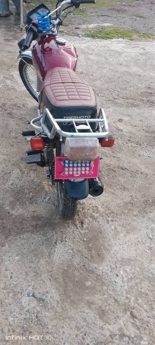 سلام عليكم
دراجة للبيع سونك 2023 مكفولة من كلشي كهربائيات كلشي شغال 
*********** 
مكان كركوك حصار قرب مطعم ميديا
