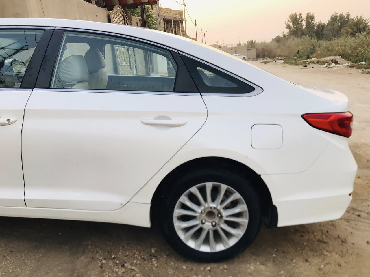 السلام عليكم
سوناتا 2017 خليجي ماشيه خير من الله 
محرك 2400 
تبديل جاملغ الامامي و الدعامية الاماميه 
سياره خير من الله بس تحتاج ترتيب للأمانه 
السياره نص فول مواصفات تخم تاير جديد 
لغود و شواصي و ايرباكات كله سليم 

اي استفسار موجود خاص و بالخدمه


**إذا كنت صاحب هذا الإعلان وتريد حذفه لأي سبب، رجاءا أرسل رسالة إلى الدعم الفني**