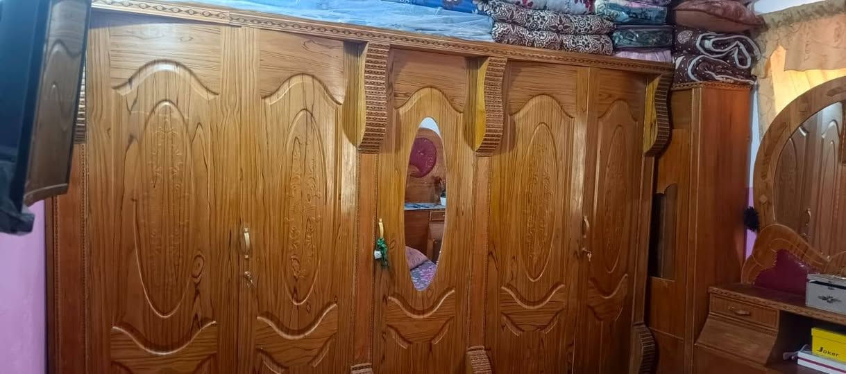 غرفه صاج نجارة للبيع نضيفة كلش
السعر 600وبيهه مجال المكان السياحي الدولاب مكلف بالنشر وهذا رقم *********** بي وتساب
