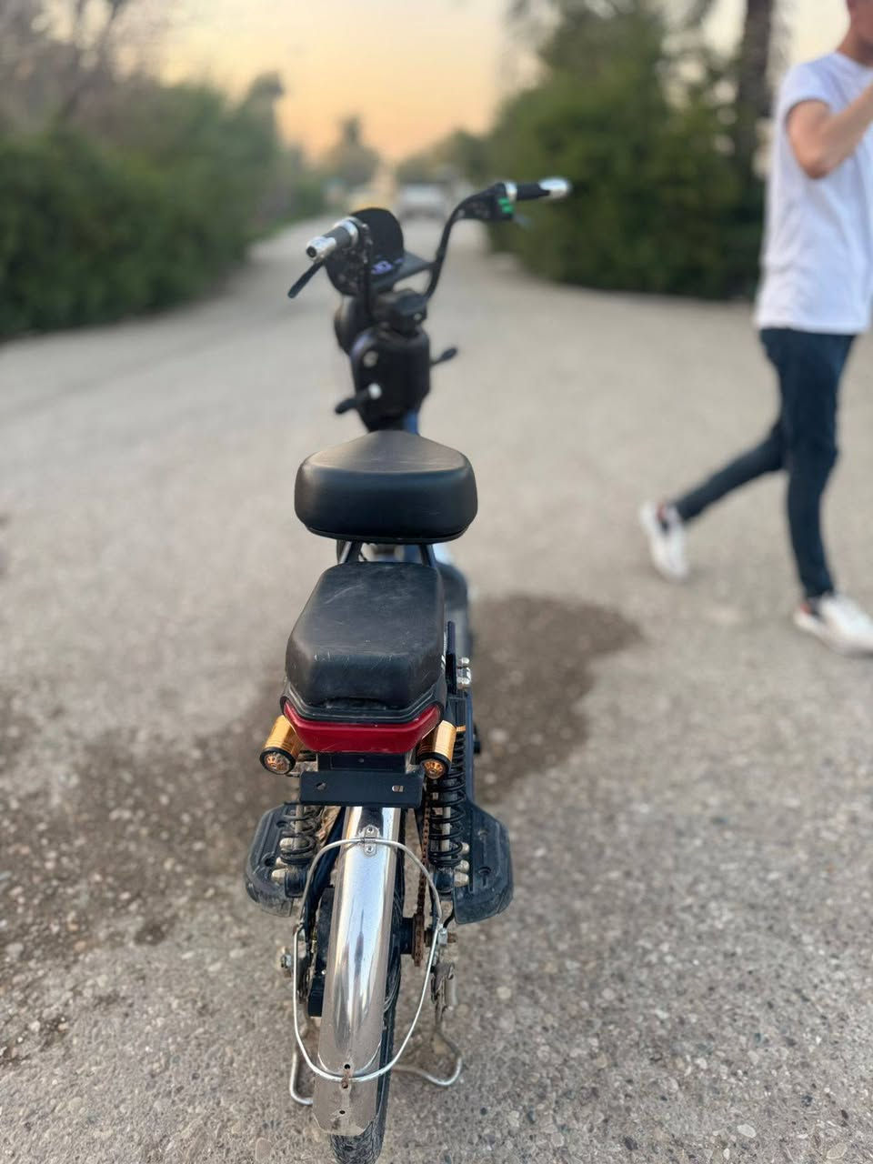 سلام عليكم دراجه شحن للبيع اي عيب مابي السعر 225 بي مجال تواصل عله هاذه الرقم ***********
