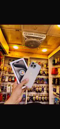 15 برو ماكس شرق اوسط بطاريه 88 سعر 800 منهي  مستبدل ضهر اصلي  تواصل خا...