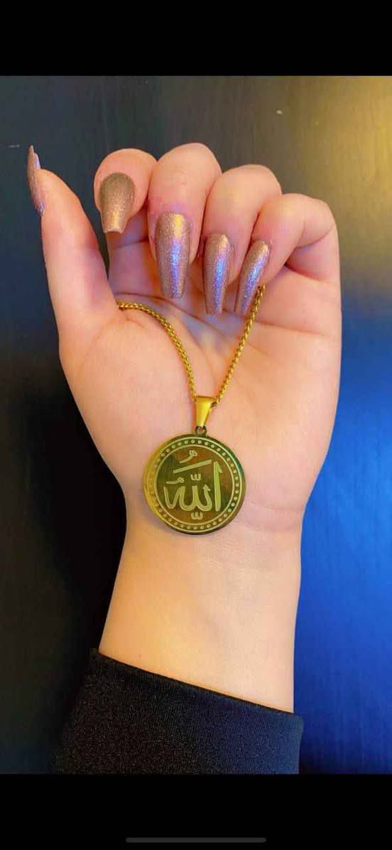 قلادة وميدالية البركة كلمة ( الله ) الذهبية 🙏

🖤 رجالي نسائي ❤️

✨ قلادة ومدالية البركة 🙏
✨ المصنوعة من الفولاذ المقاوم للصدأ 💯
✨كوالتي عالي جدآ ✔️
✨مصنوعة بدقة وعناية 💯 
✨موديل عربي بتصميم ايطالي 💯
✨متوفرة باللون الذهبي 🟡 كربلاء, العراق


**إذا كنت صاحب هذا الإعلان وتريد حذفه لأي سبب، رجاءا أرسل رسالة إلى الدعم الفني**