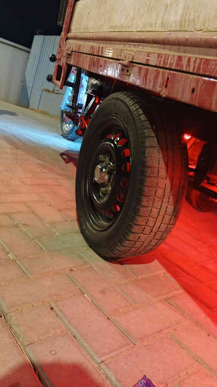 السلام عليكم شباب ستوته اوراق ستوته حلوه وخير من الله سعر 1,500 وبيهه مجال حك الجيه العنوان البصره شط العرب الريان قرب ملعب الريان رقم الهاتف:***********
