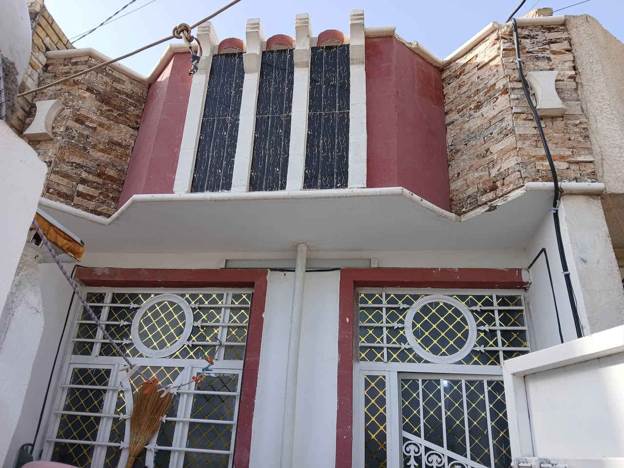 بيت 75 متر  3.75 × 20    مسلح طابو   ( للبيع )
طابق واحد يتكون من(صالة  صحيات ٢  ومنور وغرفة نوم وسطح شتايكر   )
 حالة البيت نظيف جدًا  مابي اي نقص اني صاحب البيت 
الموقع🔺️  ابو غريب  _ الشهداء _ شارع المشجر قرب السريع 
لمزيد من المعلومات الاتصال على الرقم  *********** متوفر واتساب @الجميع
