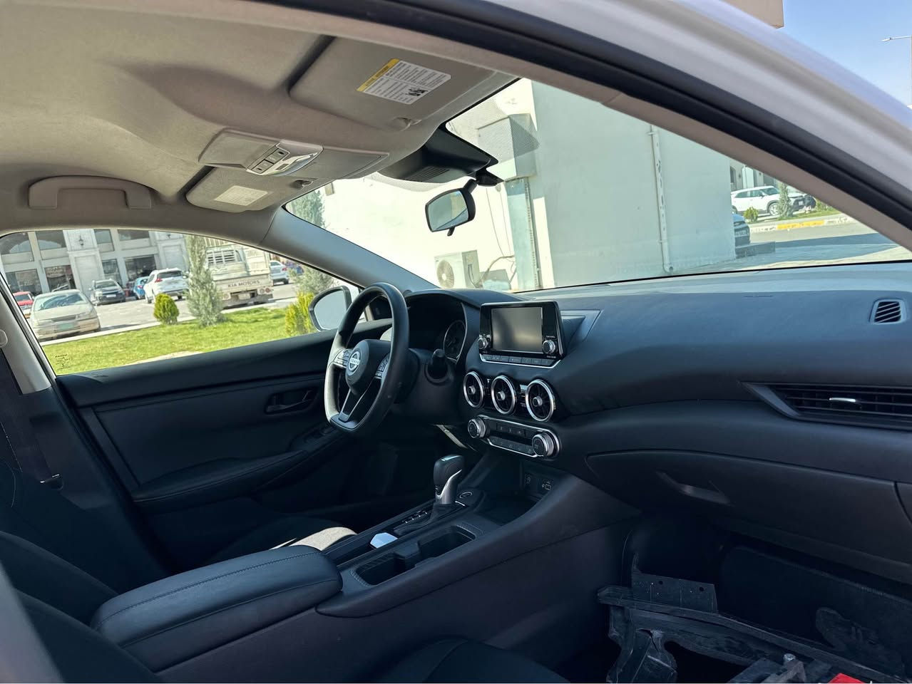 سنترا ابيض ٢٠٢٤ - مرقم كاتي - رادار حساس بصمه- كاميرا - ٢ سويج- فقط حافه بونيت مصبوغ - شاصي داخل شرط - 
125$ السعر 
*********** واتساب كورك أربيل, العراق
