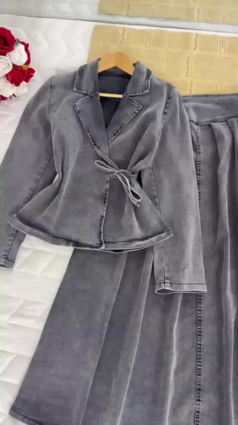 سترة مع تنورة❤‍🩹
السعر 32 الف
خامة جينز تركي💯
40-42-44-46-48


**إذا كنت صاحب هذا الإعلان وتريد حذفه لأي سبب، رجاءا أرسل رسالة إلى الدعم الفني**