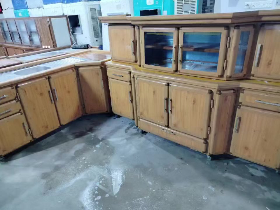 كاونتر ٣قطع نضيف حيل تفصال عنوان موصل حي الوليد هاتف *********** سعر ٣٨٠
