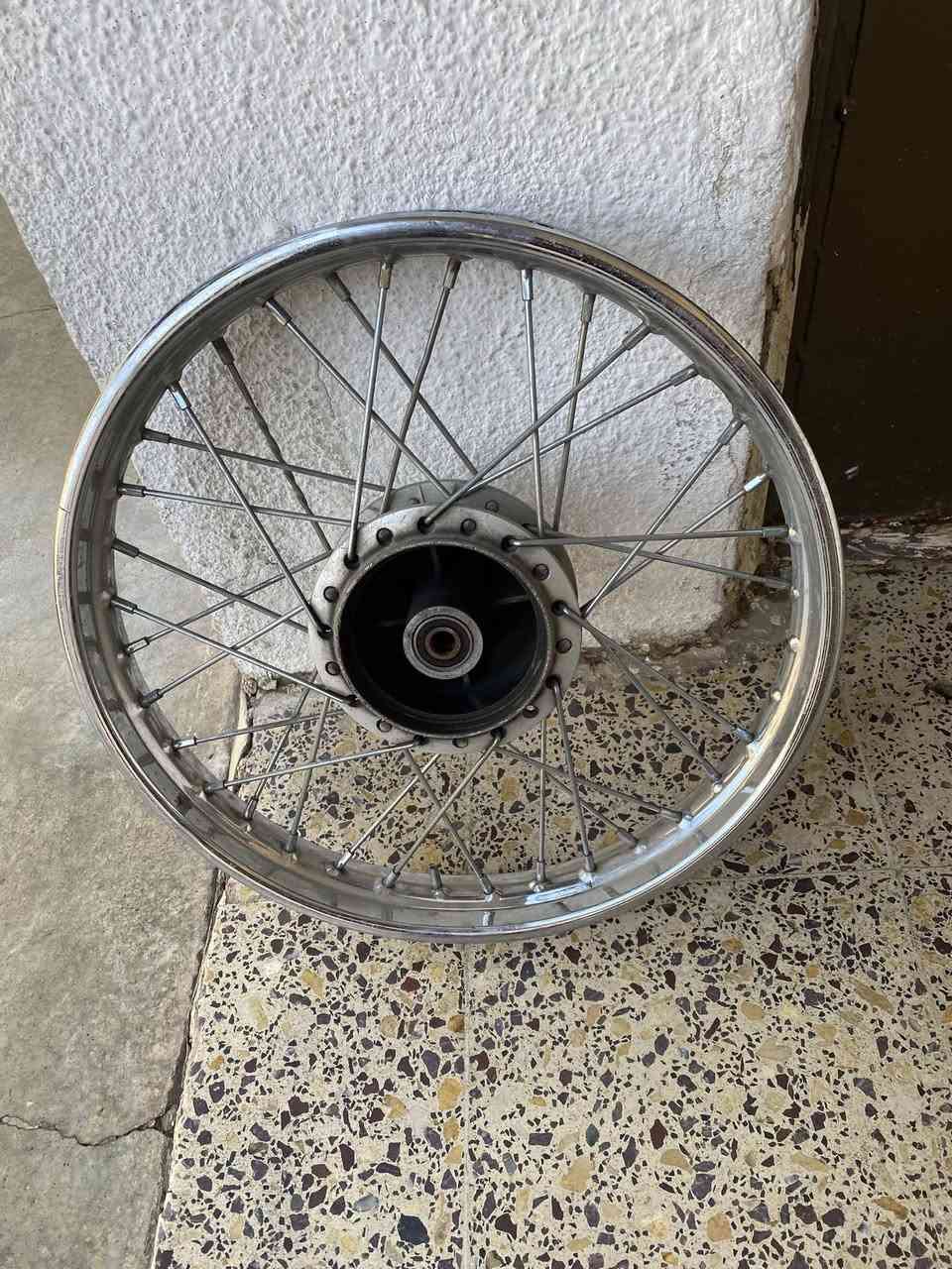 ويل خلفي نقص ٣ سيم سعر ٢٠ بي مجال حك الجيه عنوان حي نصر ***********
