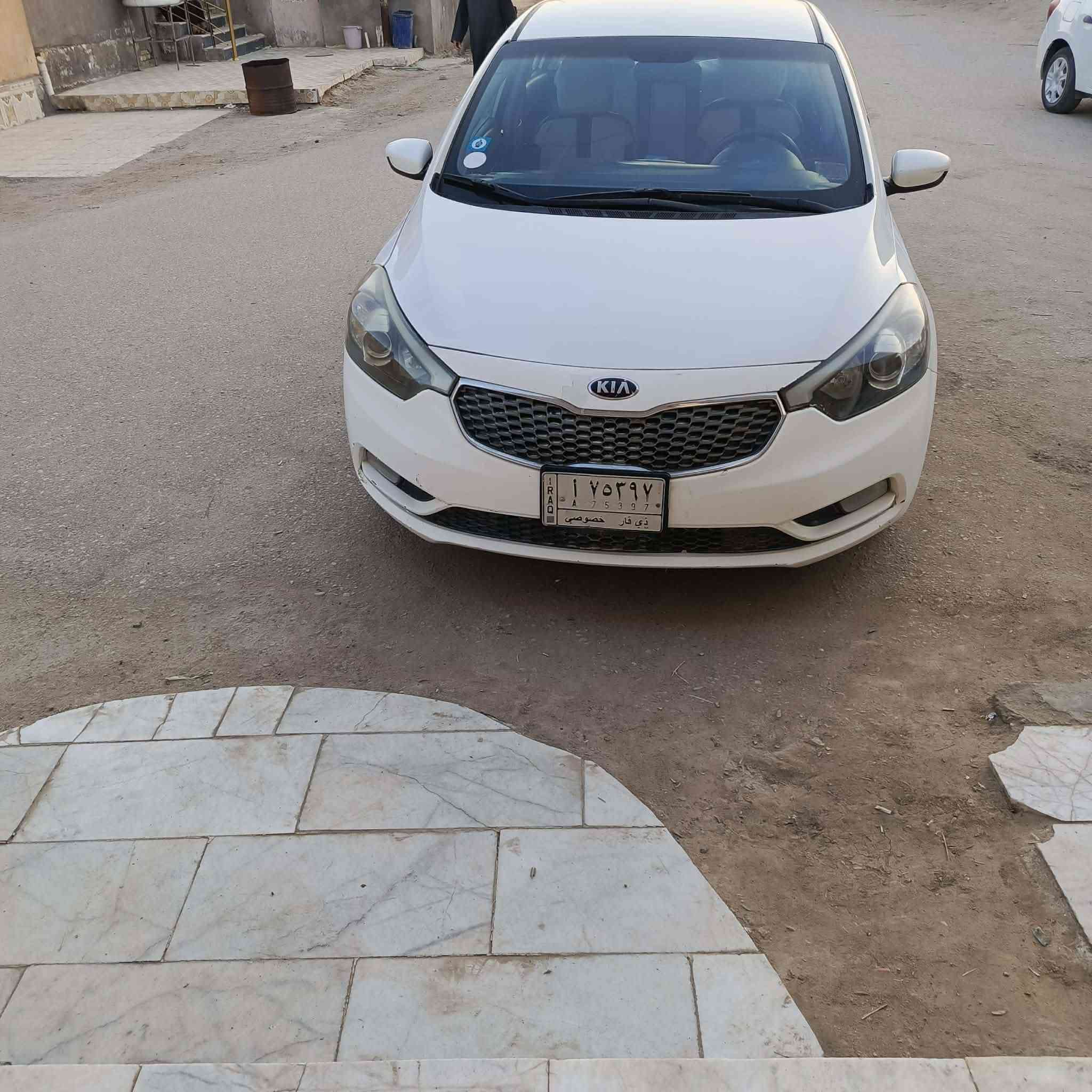 كيا فورتي مديل ١٦ ذي قار محرك ٢٠٠٠ دوش بيها تبديل بنيد فقط وبيها رشات تجميل بل بيبان بدون دواخل سياره جاهزه من كلشي السعر ١٠٣ وبيها مجال بسيط الشراي يتصل على الرقم *********** العنوان سوك الشيوخ كرمه
