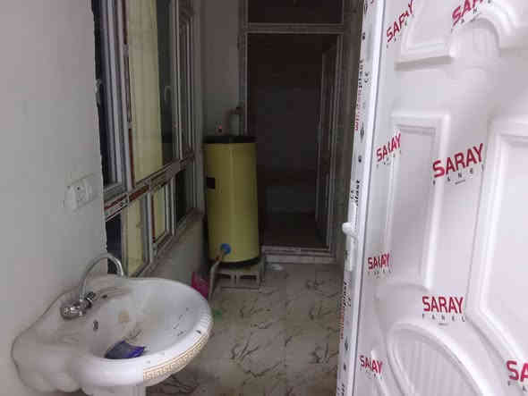 إعلان... إعلان 
دار طابو صرف 
يباع عن طريق المصرف العقاري 
المساحة 100 متر طابق ونص على شارع 20 
العنوان الاسرى المفقودين بالمربع الذهبي

السعر الكلي 120 
مقدمة 35 
الباقي عالمصرف 
للاستفسار اكثر يرجى الاتصال على الرقم التالي 
***********
