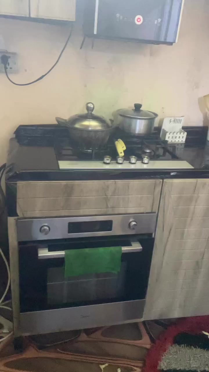 كاونتر 5 مترات المنيوم الاصلي الثقيل للبيع 3 مترات وحد بيه الطباخ والمرشحة عاطلة وفرن كهربائي وطباخ كهربائي مكسورة الجامة محورتة سنك بدالة مخلية ومترين سنك كامل


**إذا كنت صاحب هذا الإعلان وتريد حذفه لأي سبب، رجاءا أرسل رسالة إلى الدعم الفني**