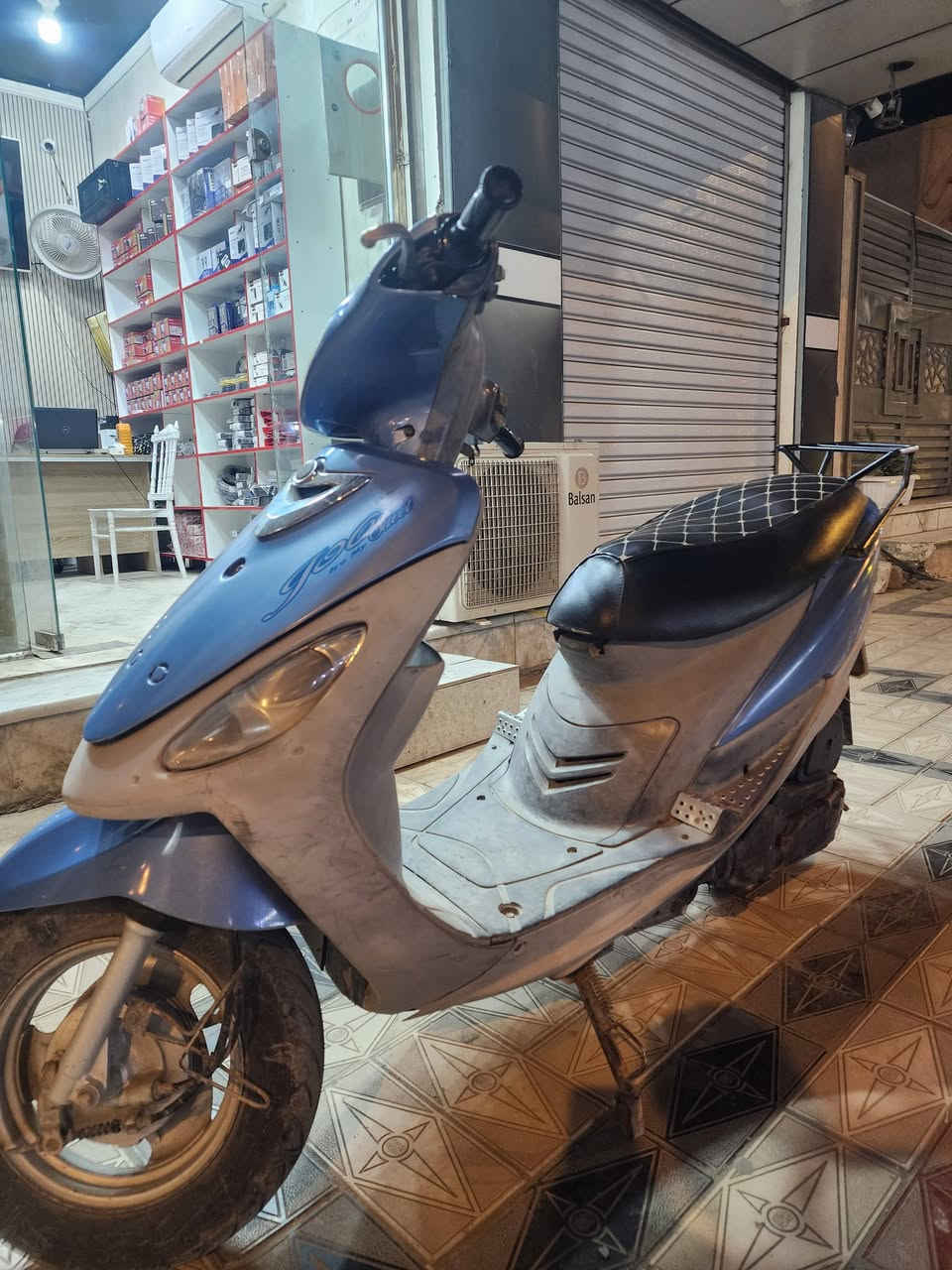 السلام عليكم
دراجه ماكس  منغولي
شغاله سلف نكره هندر 
الدراجه شلعه ومعدل خير من الله
شرط الفحص (المكينه ما مفتوحه) 
السعر (750 وبيه مجال للشراي)
المكان ناصريه 
***********
