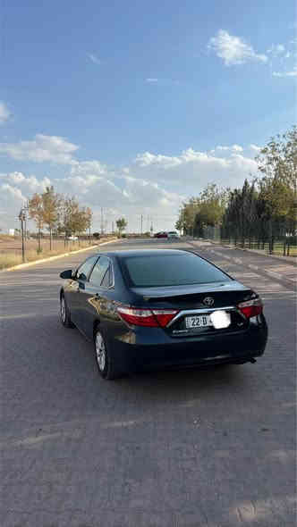 Camry 2016 
le
٣ بارجيت بشتي امريكي نه  بولند خه ليجي.
بشتي كه بسه پئشي ره خي سايق به قسه ي هه يه له شاسي 
مكينا وي دكه ل زختي ديمل تيدا گير شه رط.    
*********** 📞واتس اب اكر
