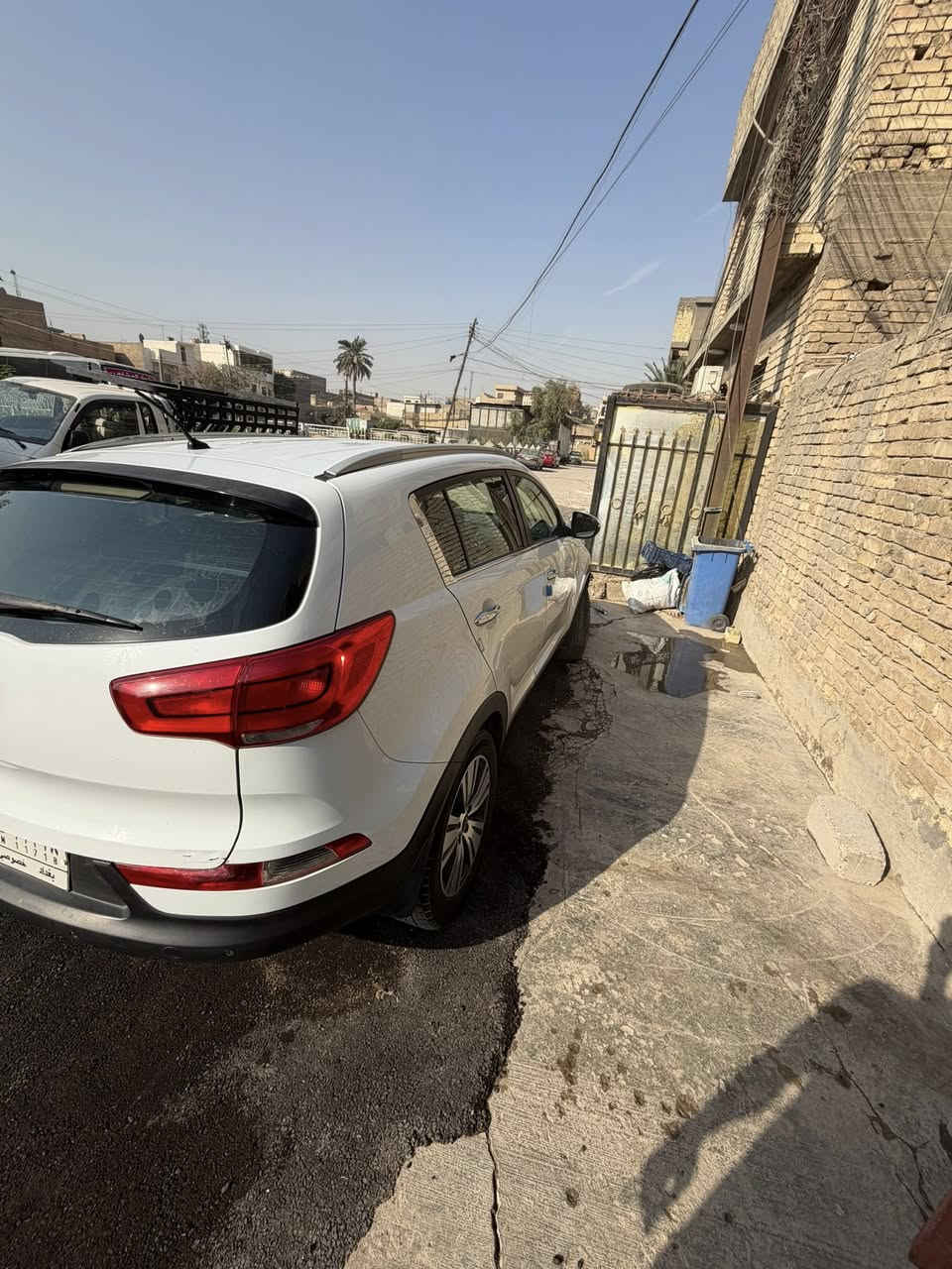 سبورتج :2016 خليجي سياره نص فول شاشه ومري شفط  اشاير بل مري ماشيه 102597km مكفوله من الضربه رقم بغداد العنوان الامين الثانيه للاستفسار : *********** السعر : 175 وبيه مجال العنوان الامين الثانيه
