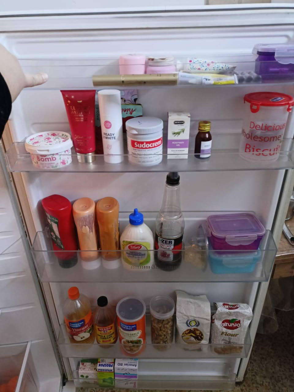 اغراض بيت نظيفات للبيع نظيفات واسعار مناسبه مكاني طوبجي الاتصال بالرقم ***********
