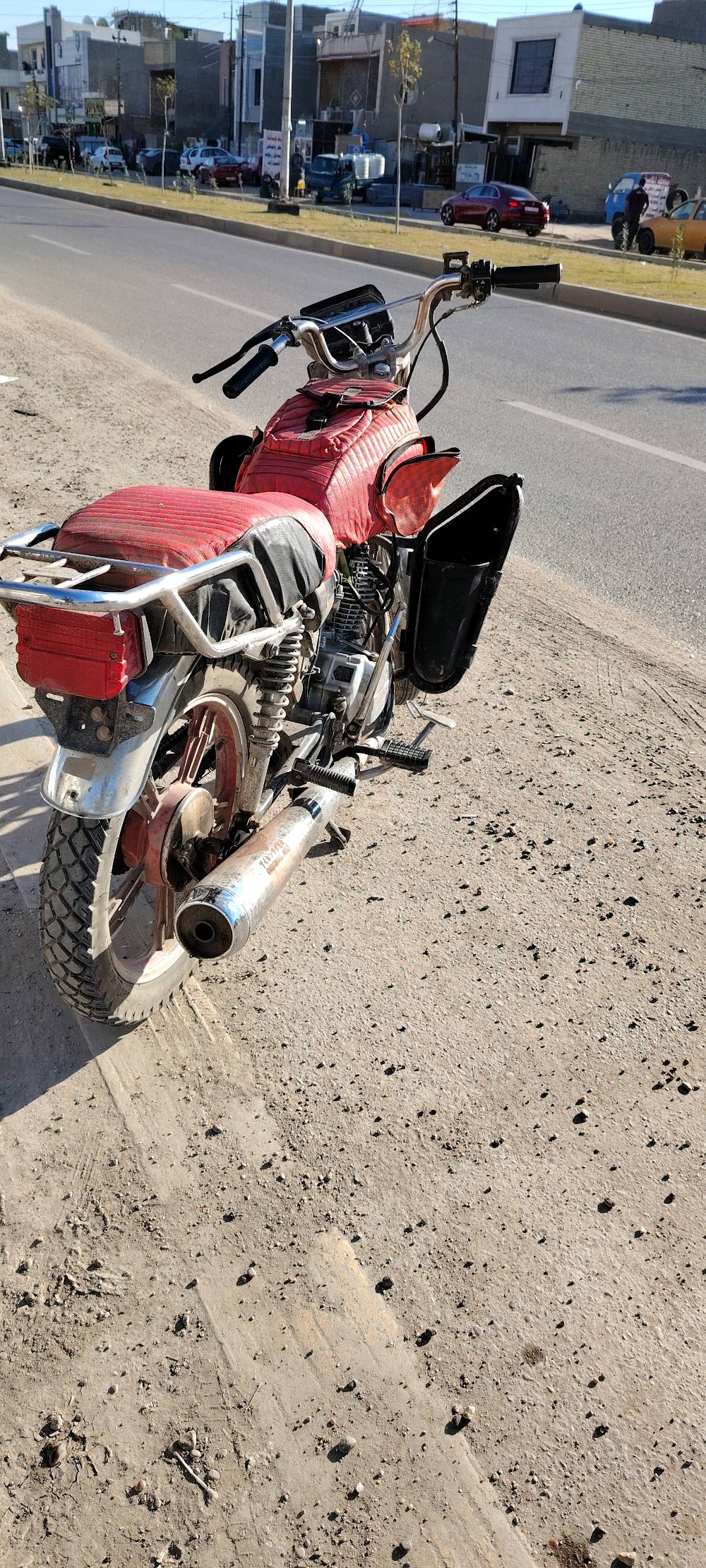 ايراني تايكرر خمسه كير مكاني بغداد حي الجهاد قرب حي العامل الدراجه كلك بدون اوراقق
ولدراجه خير من الله الشراي ينورني وتس اب 