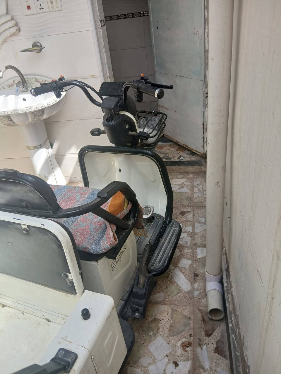 دراجة للبيع سعره مليون للمزيد من التفاصيل اتصال على الرقم ***********@الجميع
