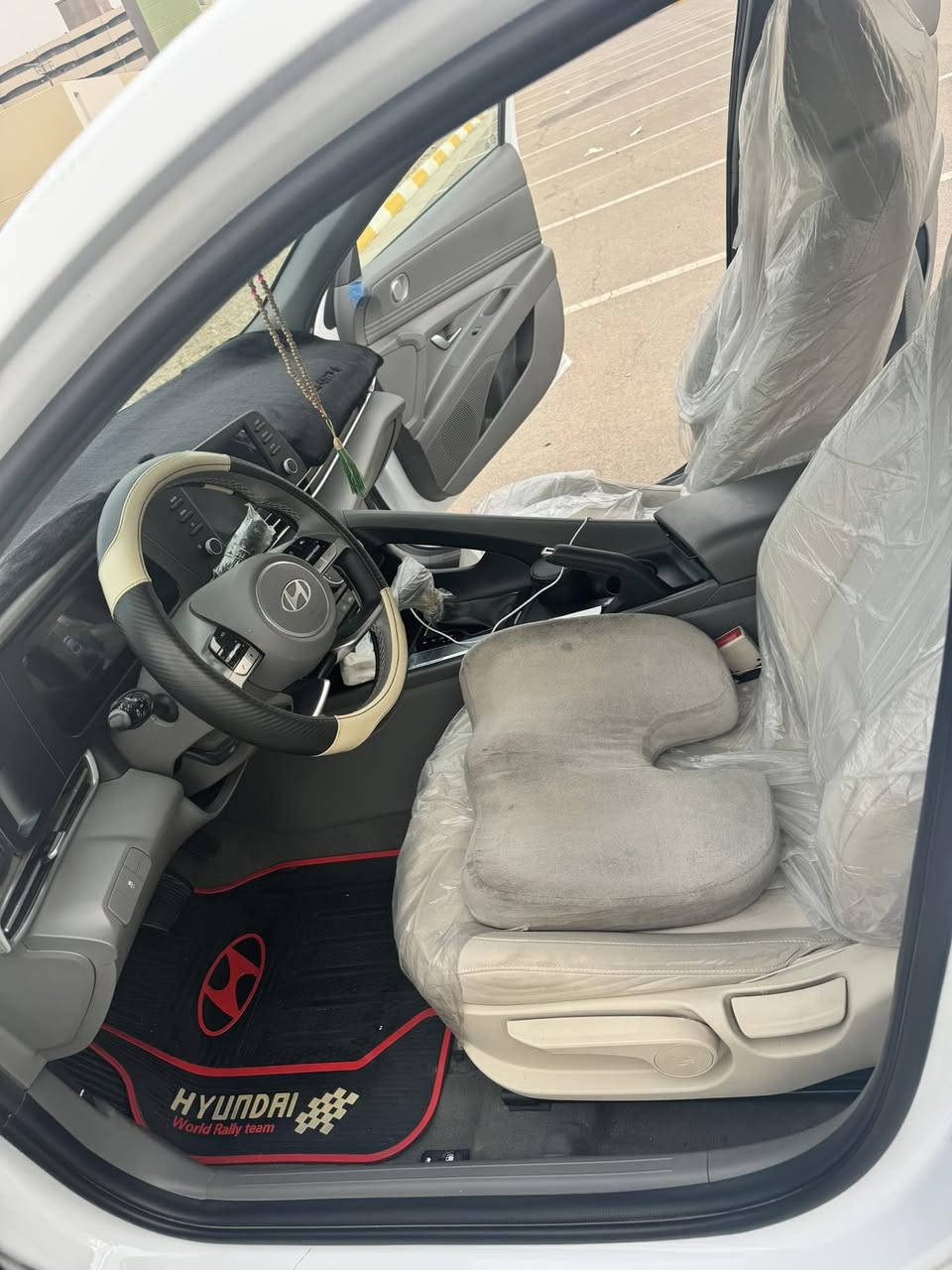 النترا ٢٠٢٤ خليجي بغداد
ماشية ٤٩ الف موميل
مكينة ٢٠٠٠
فول مواصفات مال خليجي الموصفات معروفة
مكفولة كفالة عامة من كلشي 
تحويل ثاني يوم
السعر ١٨٧
التواصل ع رقم ***********
