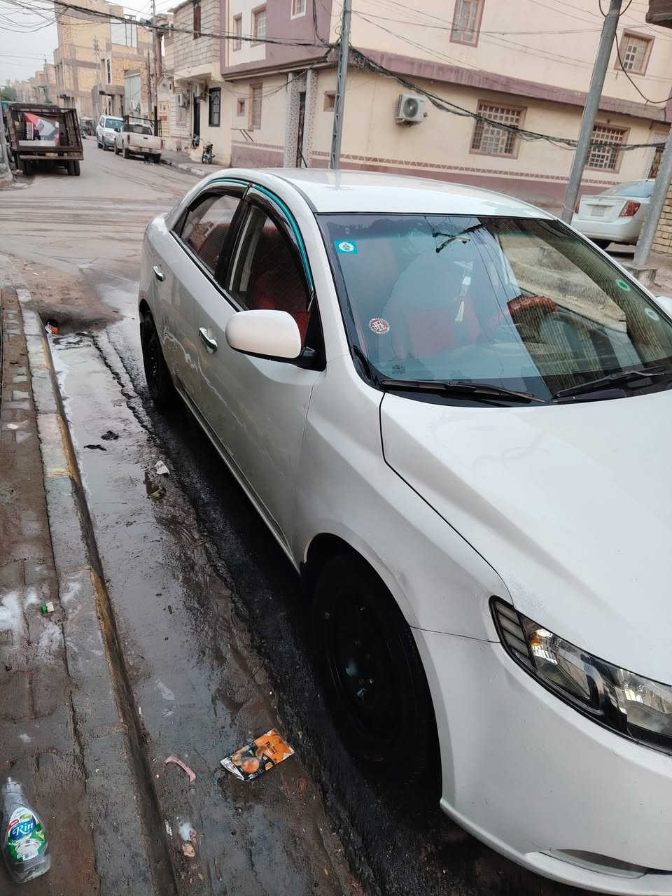 اسلام عليكم عندي سياره خليجي مديل 12 سيراتو للبيع رقم كربله باسمي والسنويه 2030 السياره بيهه ثلاث قطع فقط رش والباقي كله كفاله عنوان نجف شارع المدينه ***********
