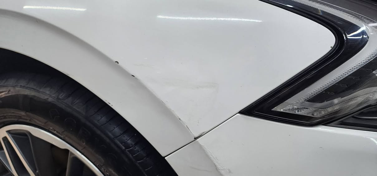 سلام عليكم 
كي فايف ٢٠٢٣ خليجي ‎رقم اربيل الجديد بأسمي تحويل مباشر السعر ١٩٧ بي مجال 
ماشيه تسعينات الف كيلو حقيقي
فول مواصفات
بانوراما
لد امامي خلفي وانارة ترحيب بالابواب
اناره داخليه لدات ولمس
التبريد لمس
حساس امامي خلفي
كشن جلد ابيض
تدفئه كشنات
درايف مود خمس مودات
كرسي سايق كهرباء
داخل جلد اوف وايت
تحكمات ستيرن
بصمه ابواب وتشغيل
ويل كب ١٧
مكينه 2000
اوتو هولد
شاشة كبيره اندرويد اوتو جي بي اس اصليه
 كامره خلفيه دواره و مرآه وسطيه تعتيم ذاتي للضوء العالي
هند بريك بصمه
سنوية بإسمي تحويل مباشر
بيها صبغ جنطه فقط بدون ايرباك وباردات مقدمة جاملغ امامي والخلفي طخة دراجه موضح بالصور  مكانها الناصرية المركز 
***********
