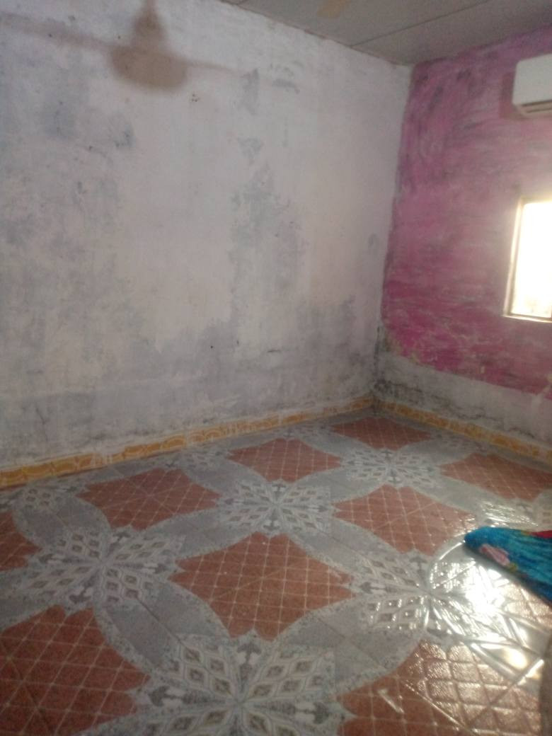 حي لشهداء لسايدين يحتوي على استقبال وصاله ومطبخ وثنين غرف  وصحيات +قطعه 100 م الاتصال *********** غير متواجد علالفيس عمارة, ميسان
