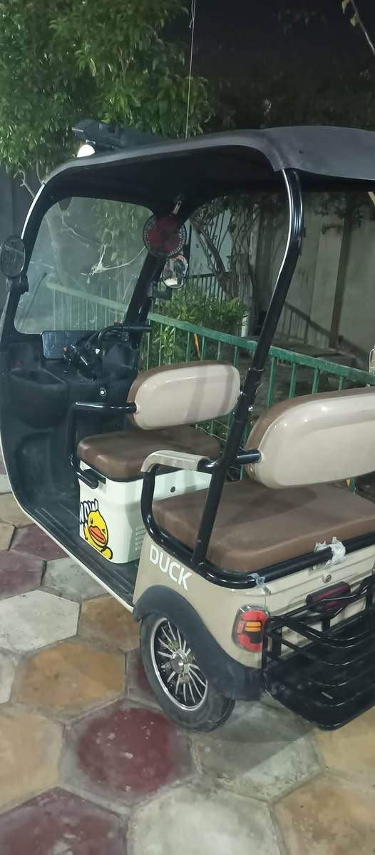 تكتك شحن للبيع
دراجه نظيفه ستعمال قليل المكان كوفه سهله 

السعر مليون واربعميه وبيهه مجال 
***********
