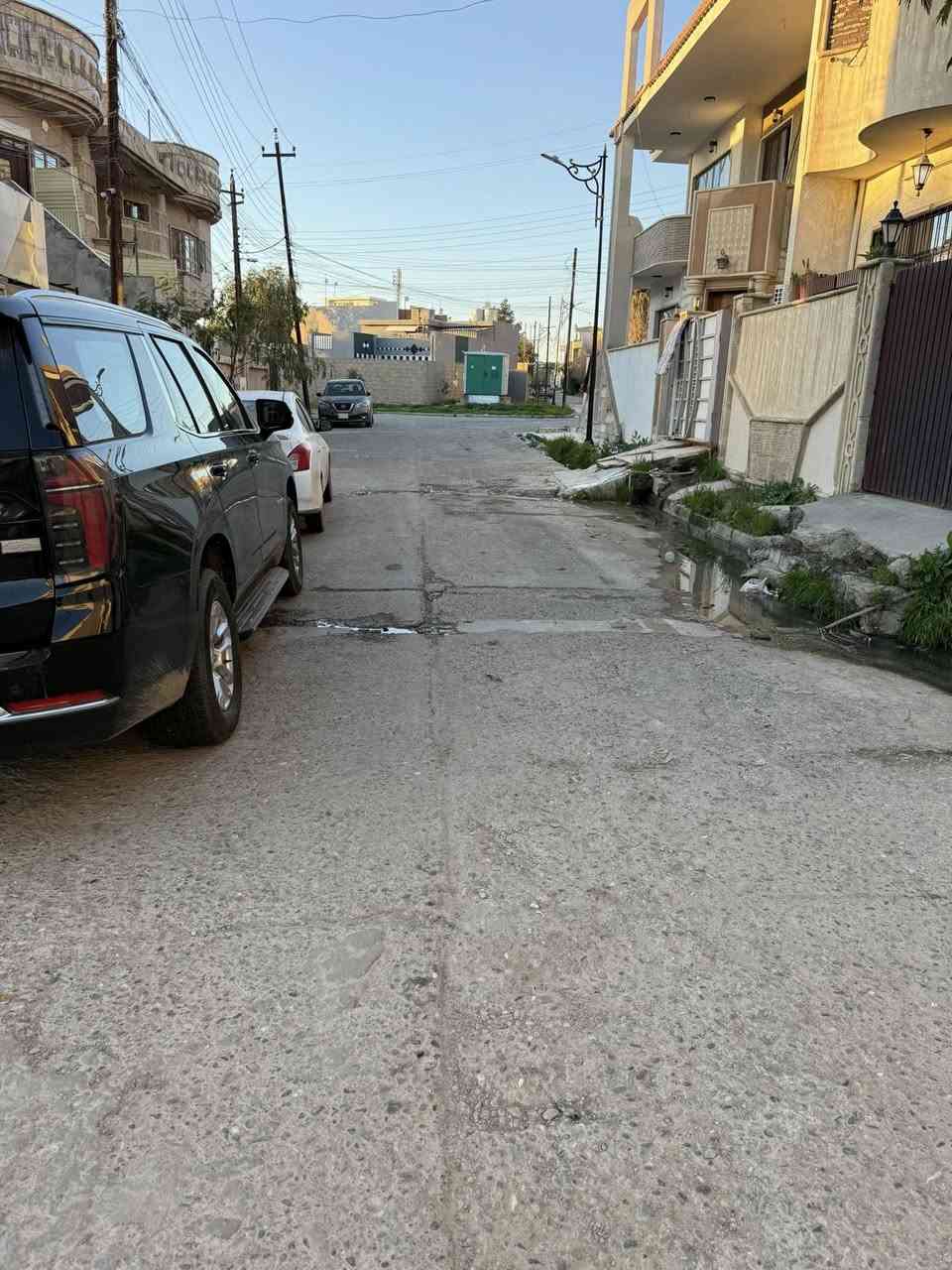� #عروض #مكتب #دانيه# للعقارت🏡
📍 الموقع: الموصل – [حي-العربي]

سايدين-مطعم-بيس-جكن-ثني بيت علئ سايدين

📐 --المساحة: [140متر- واجهة-14-10]

🛏️ عدد الغرف: [3- غرف- نوم-طابقين]

🛁 عدد الحمامات: [2-حمام ]

🍽️ مطبخ + صالة + كراج + سطح 

✅ صنف اللعقار -سند-طابو-زهور

💸 السعر: [ يُذكر عند التواصل / او الاتصال ]

📞 للاستفسار والمعاينة اتصلوا بنا على الأرقام التالية:*********** اسيا

*********** كورك

📍 موقع المكتب سايدن التعليم العالي 

📍 الموصل – وقرب  مجمع الغزل

✨يرجه -متابعه -الصفحه-الصلكم-كل- مهواجديد

📌 نستقبل كافة العروضات داخل أحياء الموصل 

#عقارات_الموصل #دار_للبيع #الموصل #بيت_للبيع #مكتب_دانيه # للعقار   #فرصة_عقارية #الموصل
